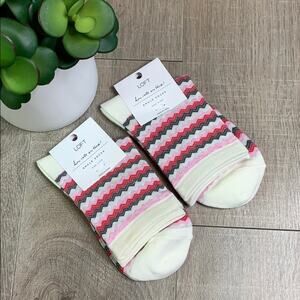 NWT 2 Pairs LOFT Women's Ankle Socks Chevron Pattern One Size